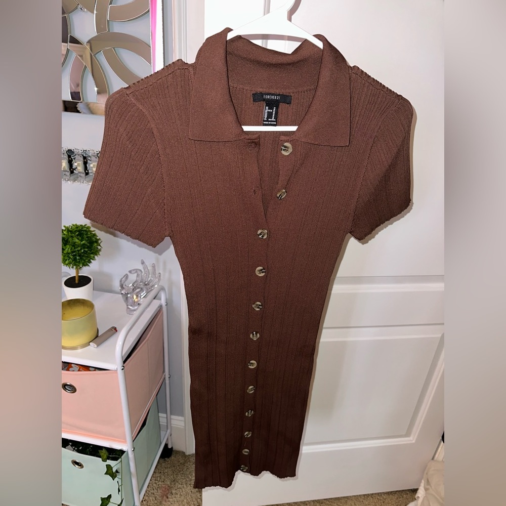 Brown dress